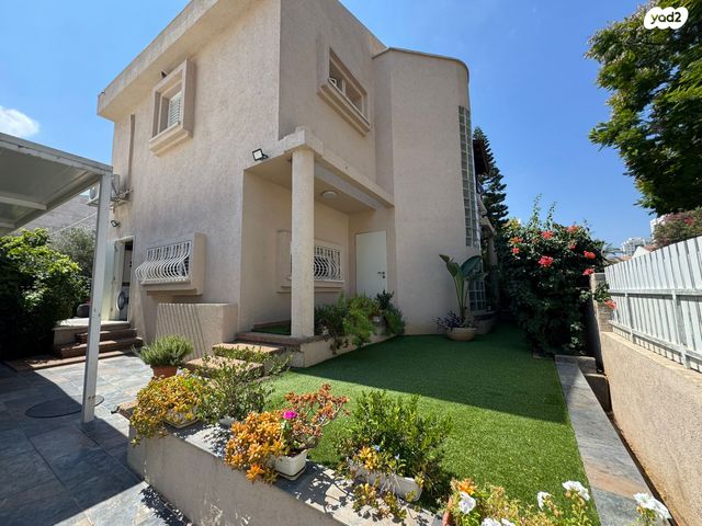 בית פרטי/ קוטג', הרב ריינס, רובע ט', אשדוד