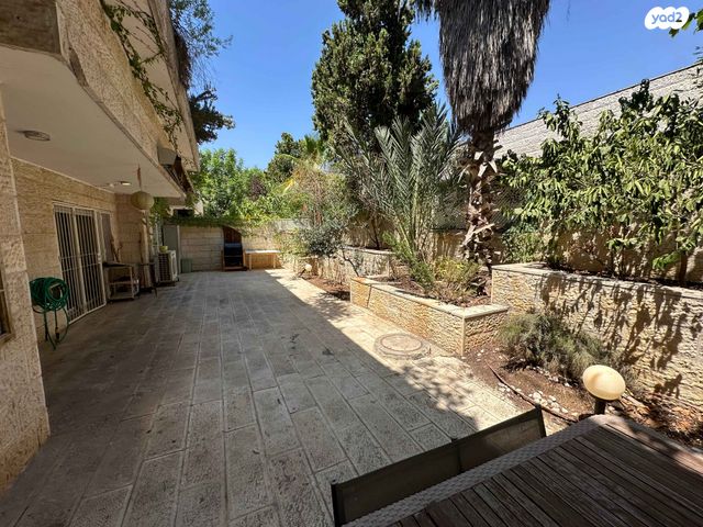 דירת גן, הגבעה הצרפתית, גבעת שפירא, ירושלים