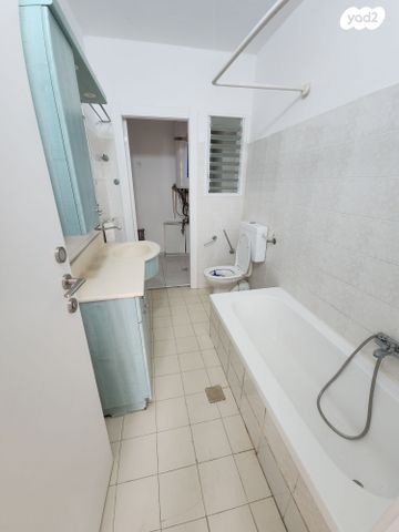 דירת גן, העמק, צור הדסה