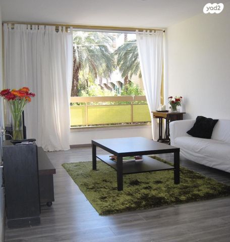 דירה, כפר סבא