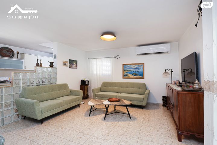 דו משפחתי, השייטת, גן יבנה