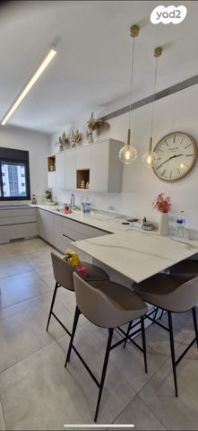 דירה, נווה זמר, רעננה