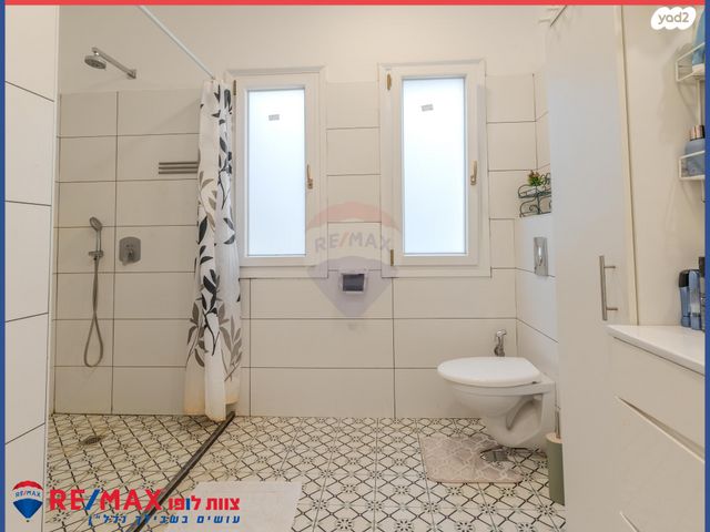 בית פרטי/ קוטג', מולדת, מולדת