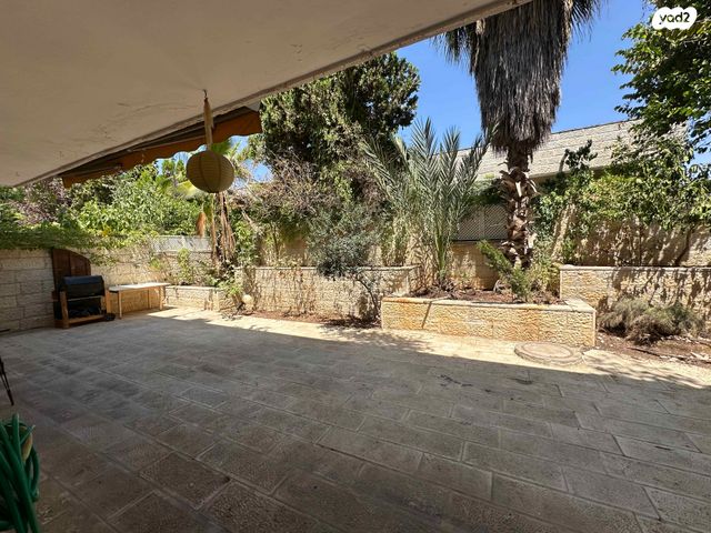 דירת גן, הגבעה הצרפתית, גבעת שפירא, ירושלים