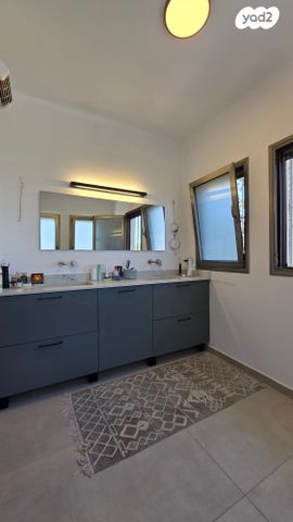 בית פרטי/ קוטג', הפרחים, בצרה, בצרה