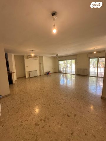 הגבעה הצרפתית, גבעת שפירא