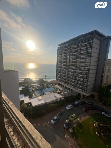 גג/ פנטהאוז, שדרות ניצה 1, צפון מערב מרכז העיר, נתניה