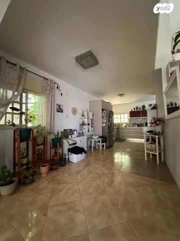 בית פרטי/ קוטג', הציפורן, מגדל העמק