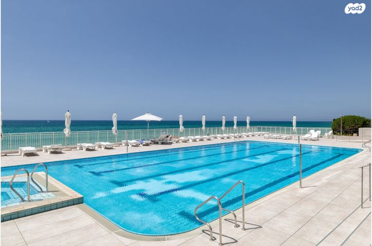 דירה, הרצליה