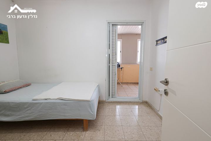 דו משפחתי, השייטת, גן יבנה