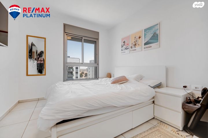 דירה, ענת גוב, צומת סביון, קרית אונו