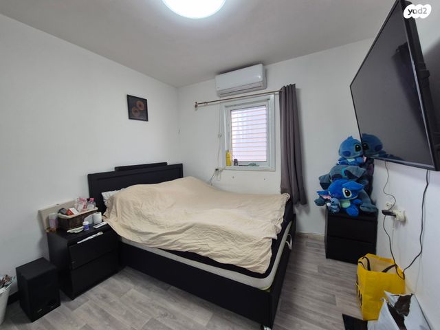 דירה, רמב"ם, ראשון לציון