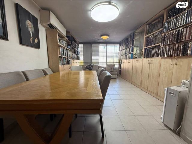 דירה, השילוח 24, קרית שרת מזרח, חולון