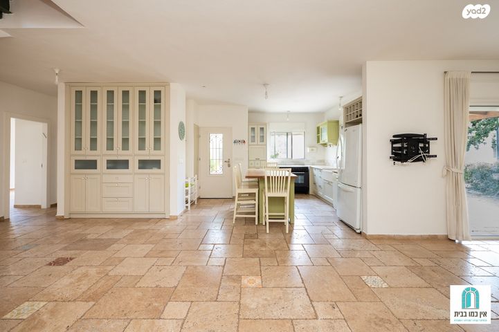 דו משפחתי, רגבים