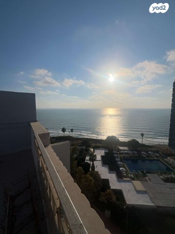 גג/ פנטהאוז, שדרות ניצה 1, צפון מערב מרכז העיר, נתניה