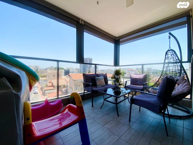 דירה, שעריים, רחובות