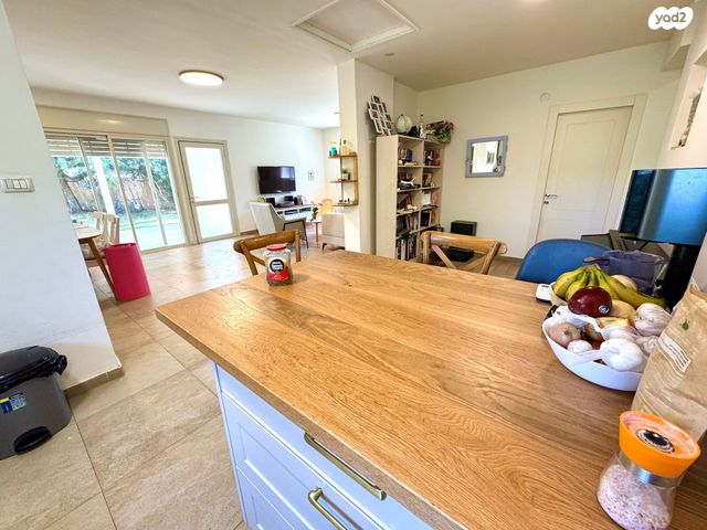 בית פרטי/ קוטג', אבני איתן