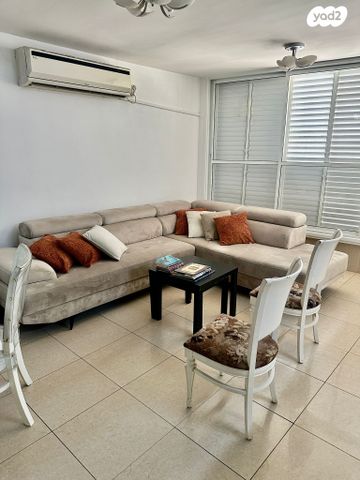 דירה, אחד העם, א' / צפון מזרח העיר, רחובות