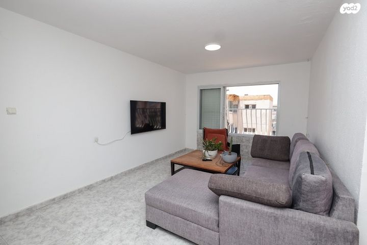 דירה, יאיר שטרן, אור יהודה