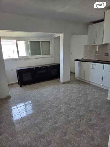 דירה, שיבת ציון, פרוסטיג, קרית אתא