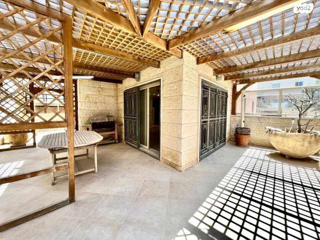 דו משפחתי, הקבלה 15, נוף הטיילת, נתניה