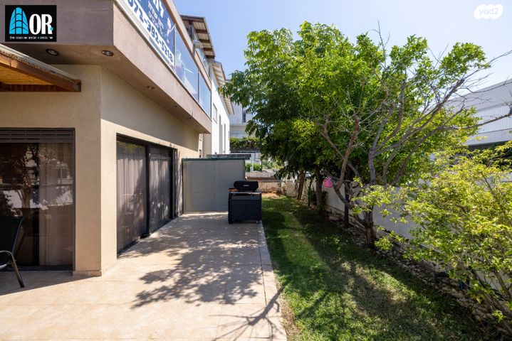 דו משפחתי, הרב אברהם מאיר יעקובוביץ, נחלת יהודה, ראשון לציון