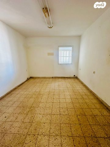 דירה, וייצמן, הל"ה, גבעתיים