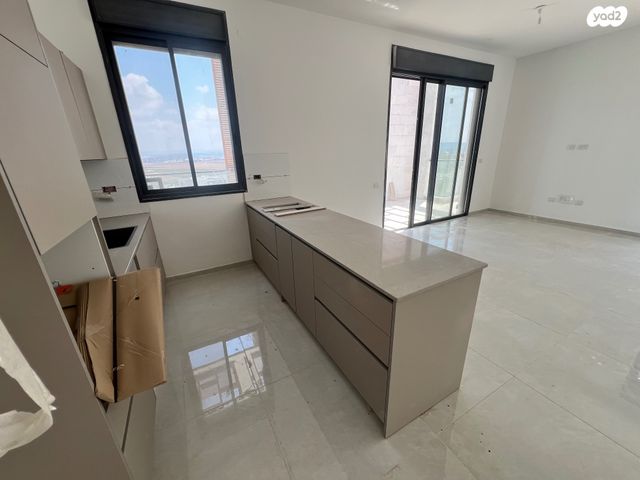 גג/ פנטהאוז, דרך בר יהודה, נשר