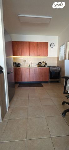 דירה, הרב צבי יהודה 2, באבוב, בת ים