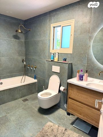 בית פרטי/ קוטג', אבני איתן