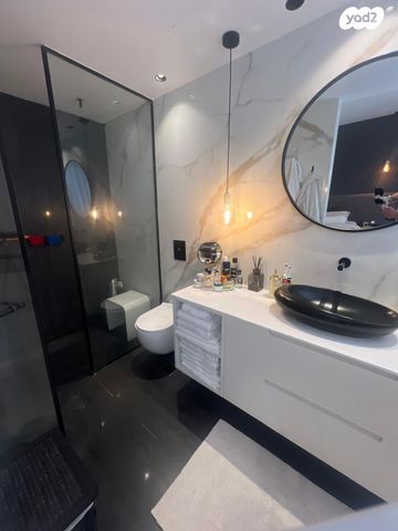 דופלקס, עוזי חיטמן, עיר ימים, נתניה