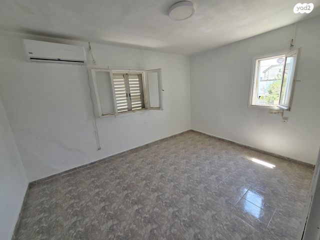 דירה, שיבת ציון, פרוסטיג, קרית אתא