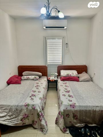 דירה, אחד העם, א' / צפון מזרח העיר, רחובות