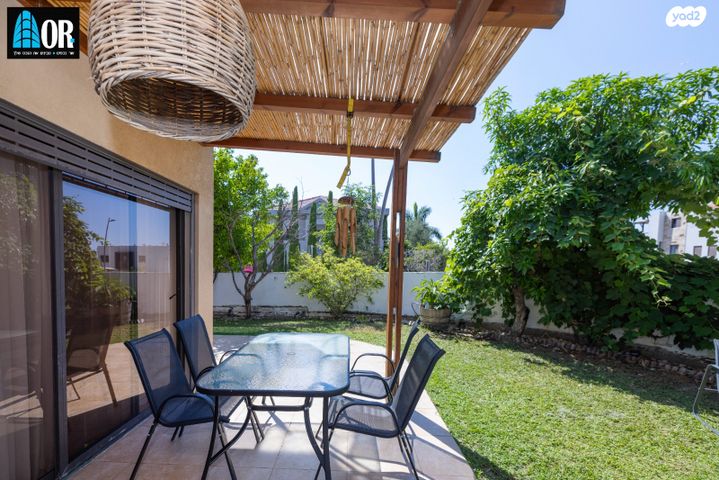 דו משפחתי, הרב אברהם מאיר יעקובוביץ, נחלת יהודה, ראשון לציון