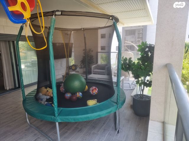 דירה, פרופ' יהודית בירק, רחובות המדע, רחובות