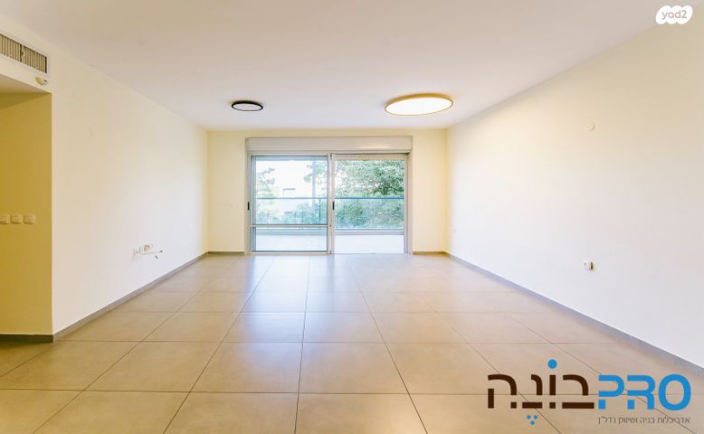 דירה, פרופ' אהרון צ'חנובר, רחובות