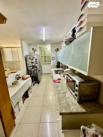 דירה, אחד העם, א' / צפון מזרח העיר, רחובות