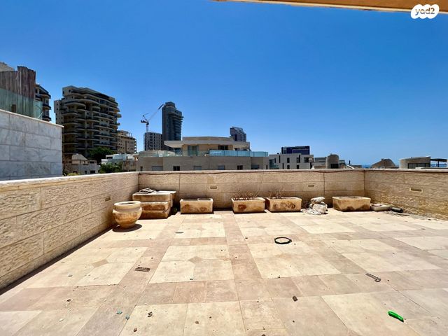 דו משפחתי, הקבלה 15, נוף הטיילת, נתניה