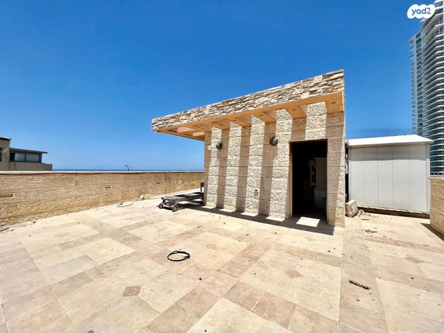 דו משפחתי, הקבלה 15, נוף הטיילת, נתניה