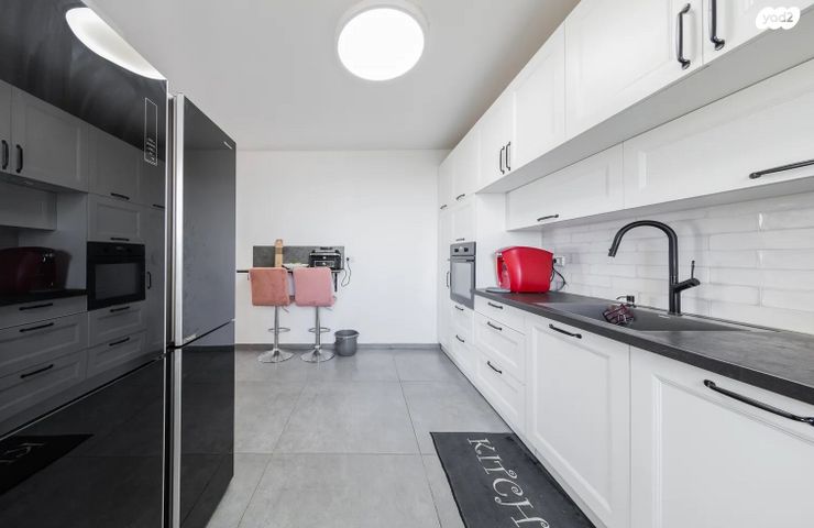 דירה, הצוקים 10, עין הים, חדרה