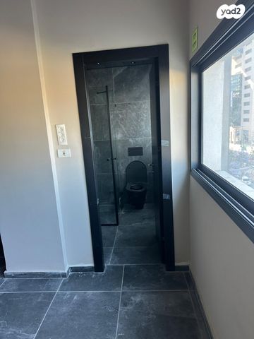 סטודיו/ לופט, יצחק שדה, מונטיפיורי, הרכבת, תל אביב יפו