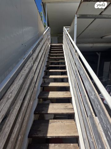 דירה, שדרות מנחם בגין 1, שכונת הורדים, קרית שמונה