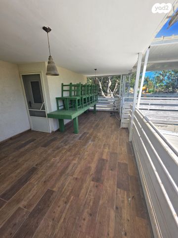 דירה, שדרות מנחם בגין 1, שכונת הורדים, קרית שמונה