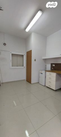 חנויות/ שטח מסחרי, חיפה