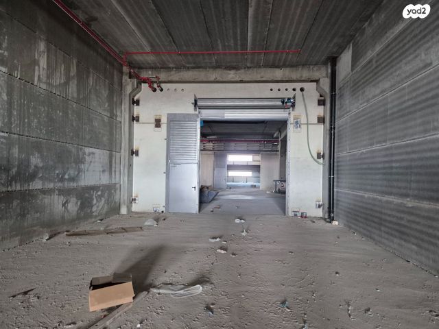 מבני תעשיה, פתח תקווה