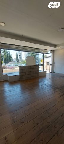 חנויות/ שטח מסחרי