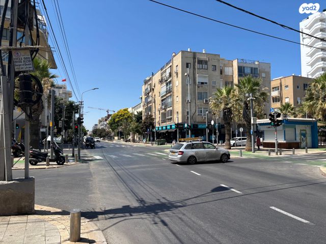 חנויות/ שטח מסחרי