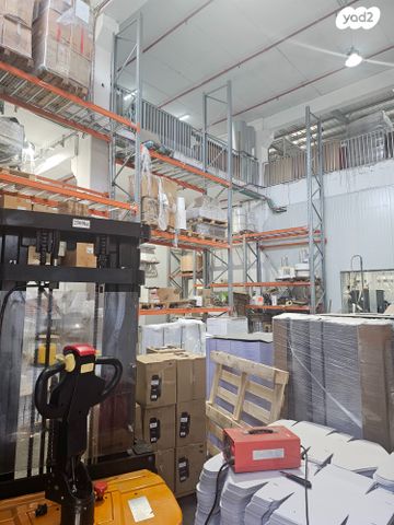 אזור תעשיה מעויין שורק, מרכז עסקים שורק