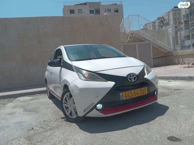 מודעת רכב טויוטה אייגו
