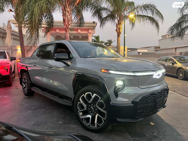 מודעת רכב שברולט סילברדו EV